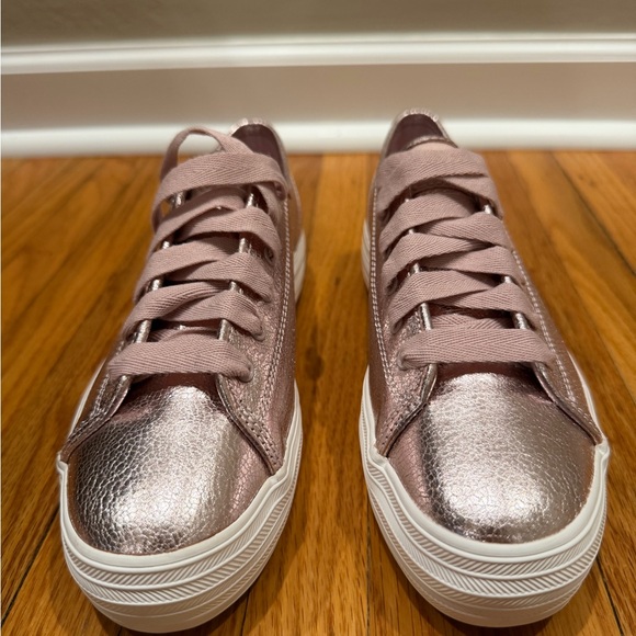 Keds Rose Gold Metallic Low-Top Sneakers with Blush Laces - Picture 2 of 5